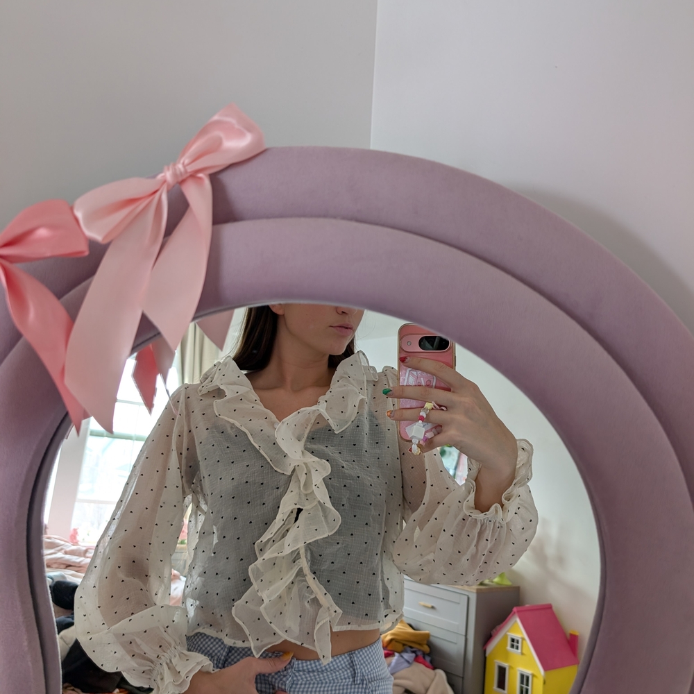 Elegant Cream Ruffle Heart Patterned Blouse Size Medium